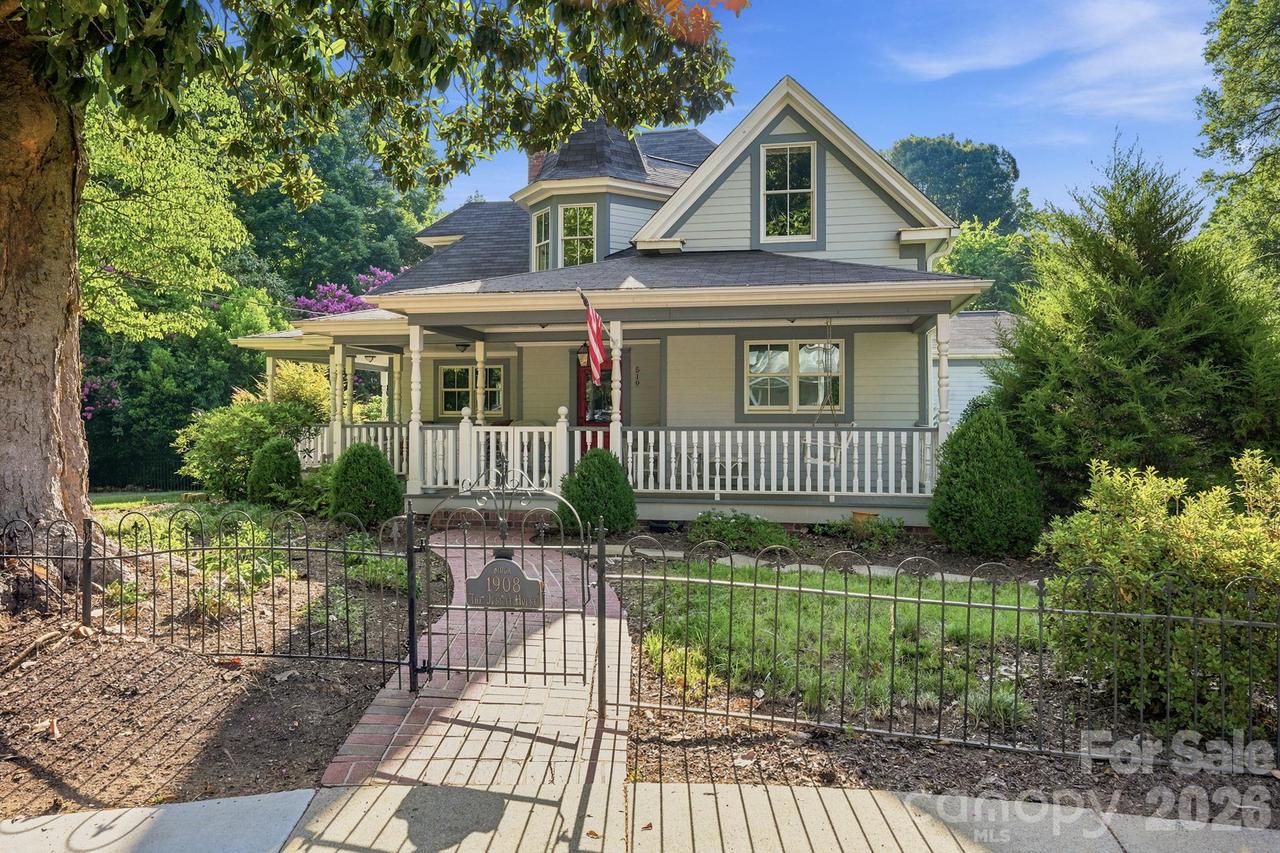 519 South St., Davidson, NC 28036