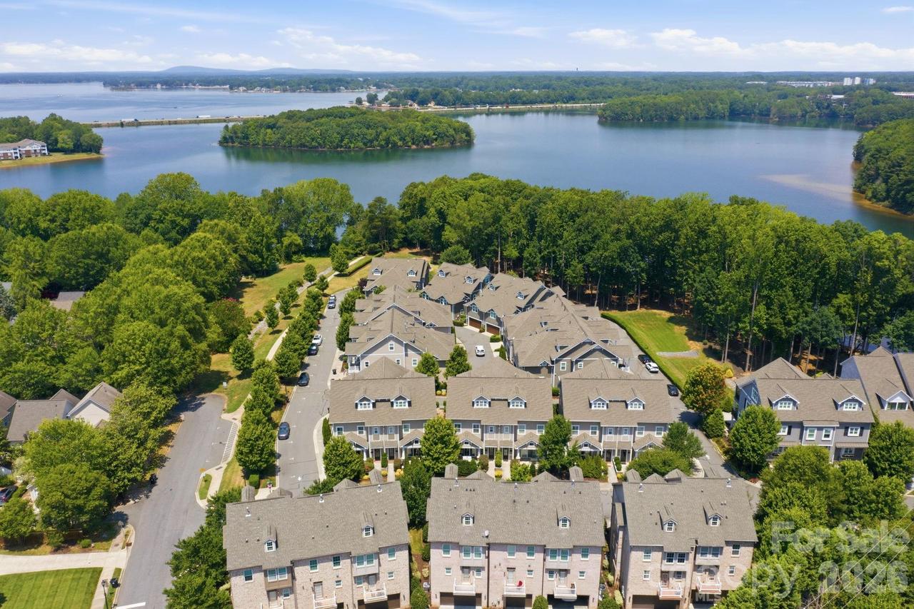 744 Amalfi Dr., Davidson, NC 28036