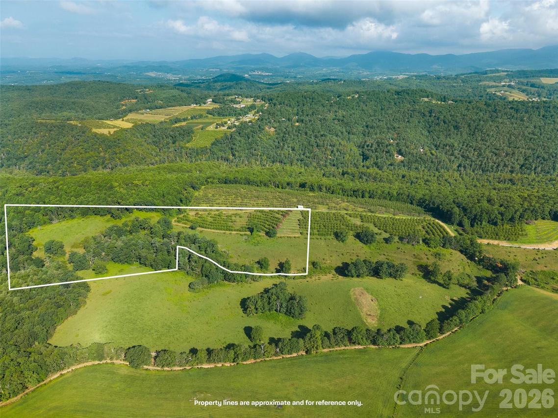Summer Rd. #5, Hendersonville, NC 28792