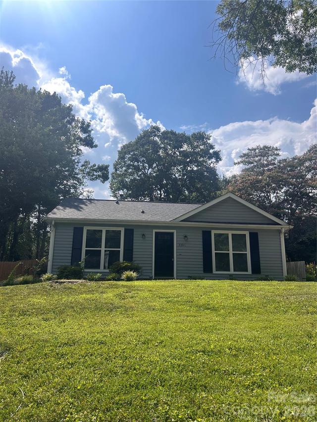 3301 Braewick Pl., Charlotte, NC 28227