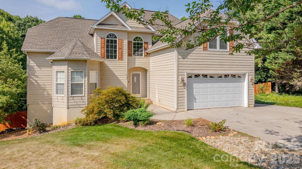 6231 Neptune Dr., Denver, NC 28037