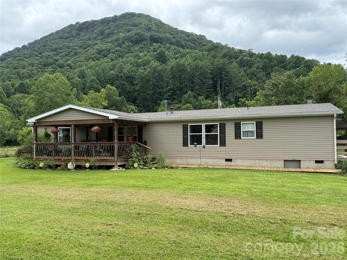 10755 Nc 209 Hwy., Hot Springs, NC 28743