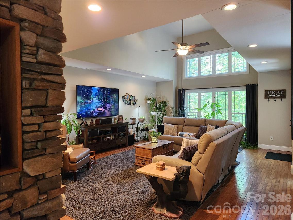 100 Hannah Dr., Mill Spring, NC 28756