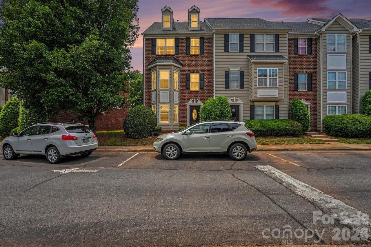 9866 Treeside Ln., Matthews, NC 28105