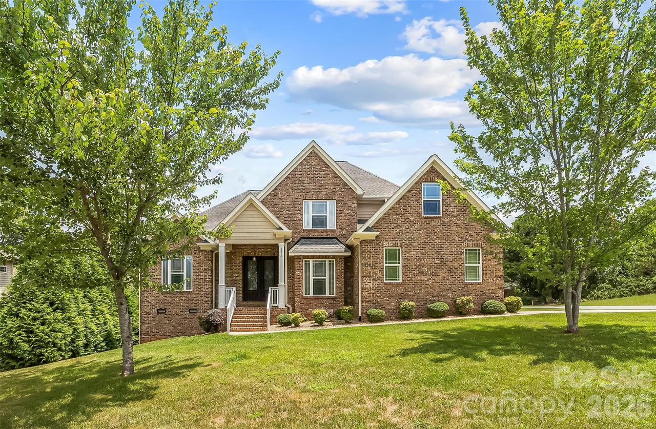1776 White Water Ct., Hickory, NC 28602