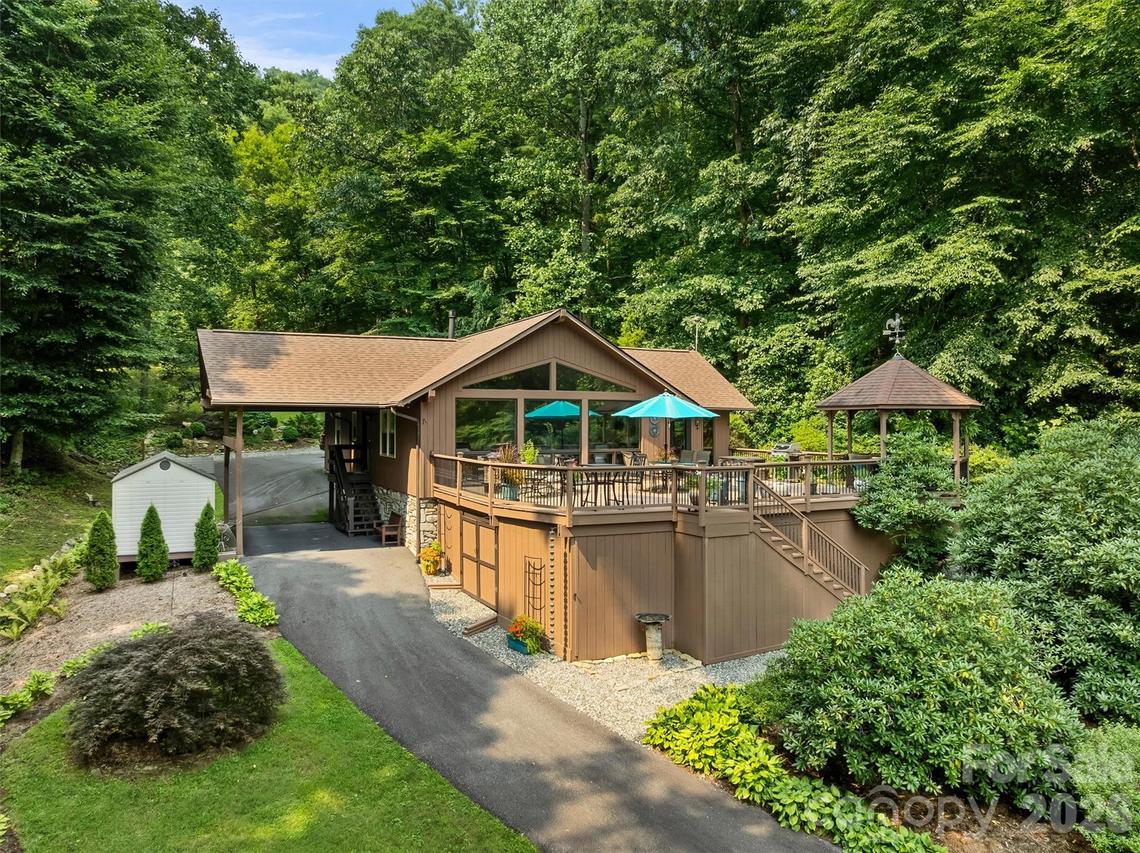 4 Timbersong Dr., Weaverville, NC 28787