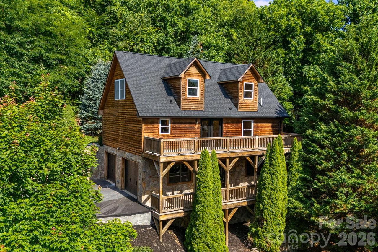 88 Mayflower Ct., Waynesville, NC 28785