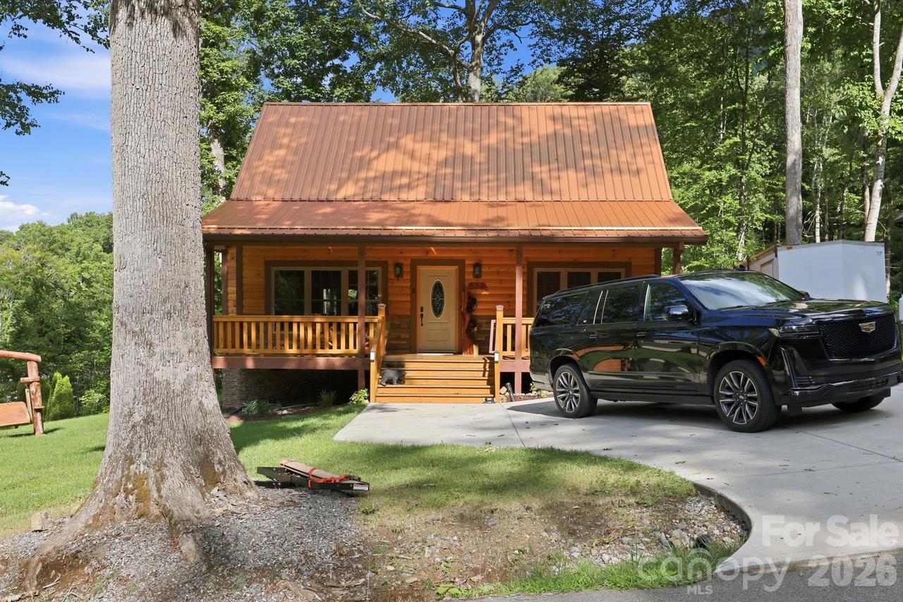 533 Twinbrook Ln., Maggie Valley, NC 28751