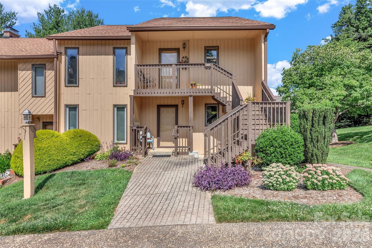 117 Pebble Creek Dr., Asheville, NC 28803