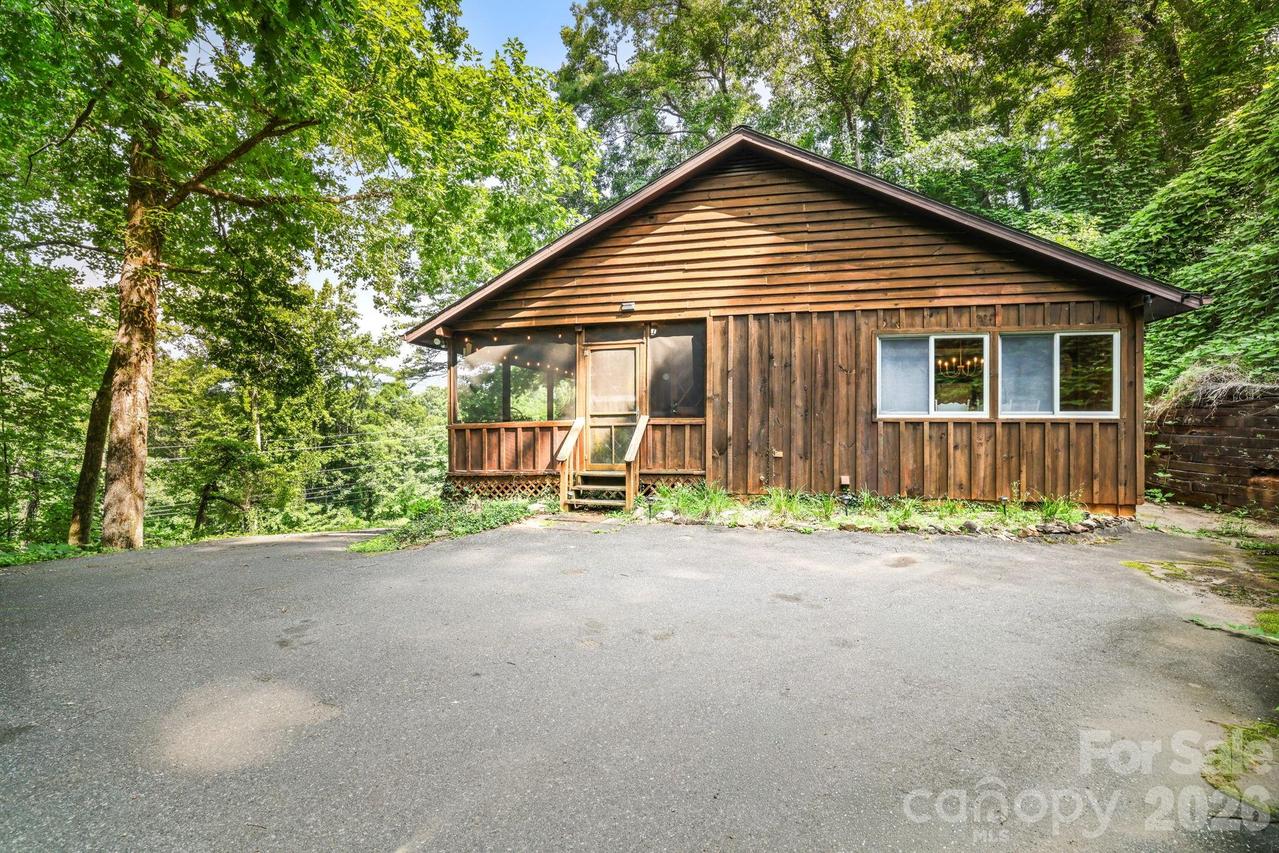 237 Biltmore Cir., Bryson City, NC 28713
