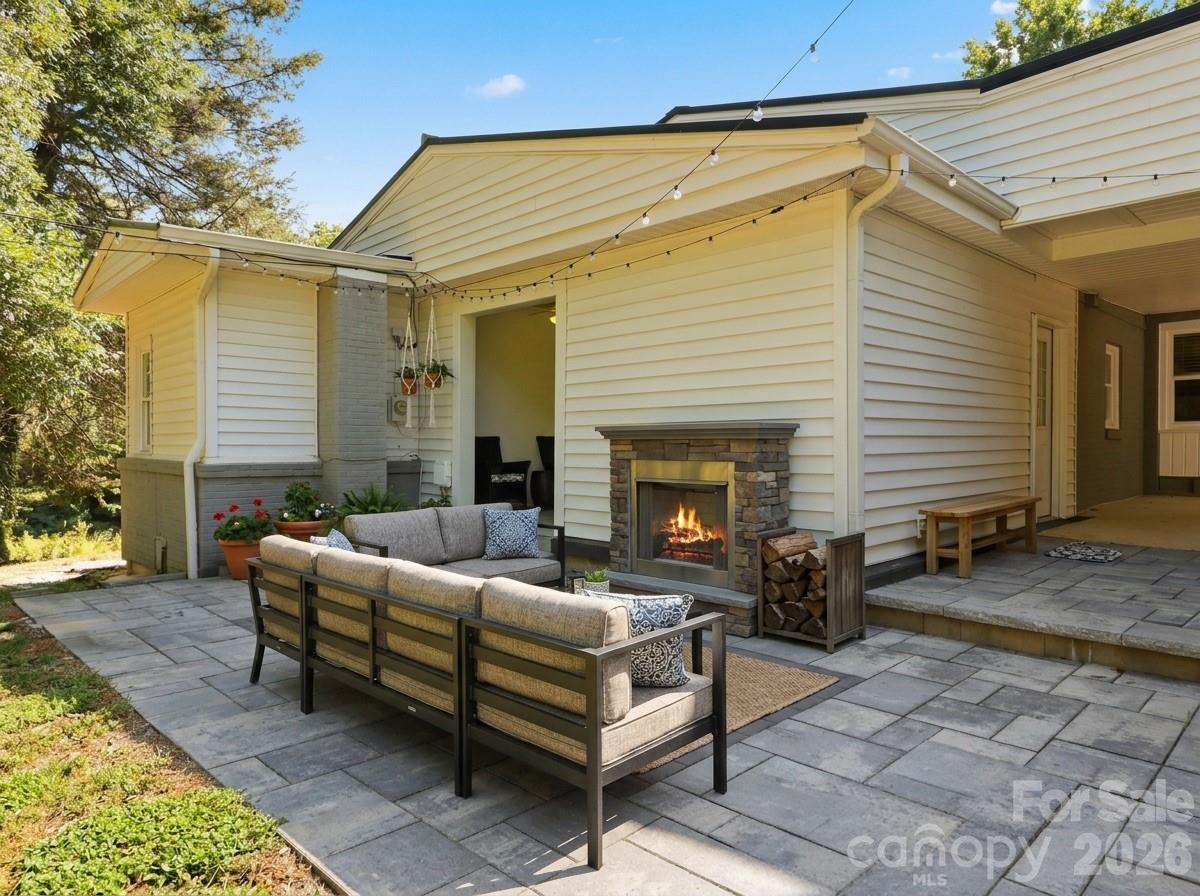 104 31st Ave., Hickory, NC 28601