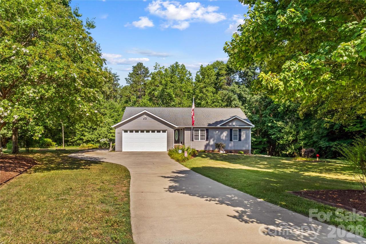 104 Parkers Grove Ln., Statesville, NC 28677