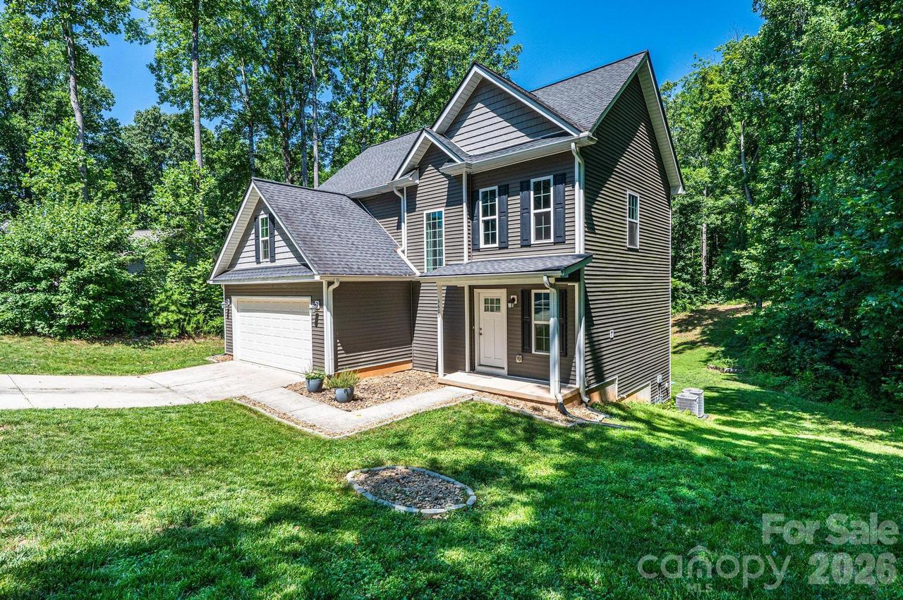 3605 Still Knoll Ln., Sherrills Ford, NC 28673
