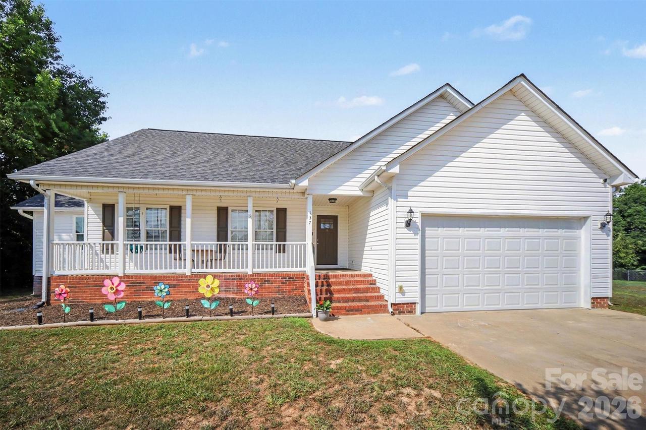 137 Chambwood Ln., Shelby, NC 28152