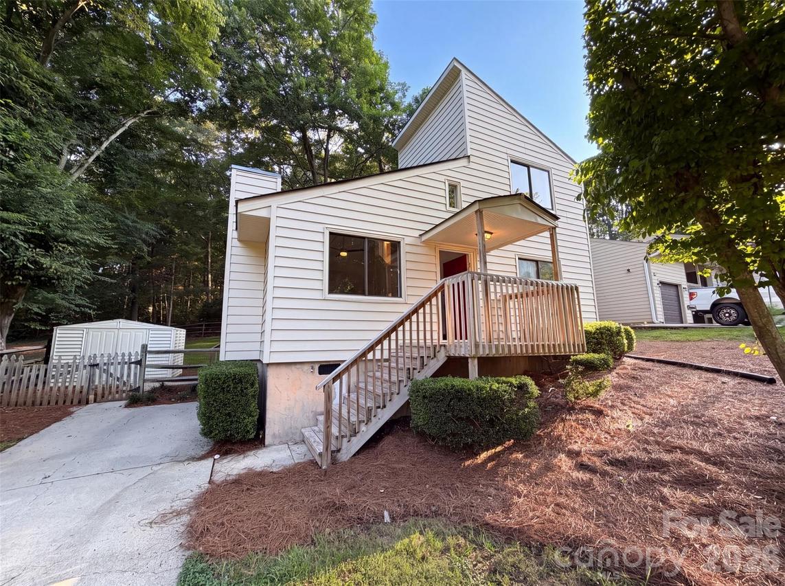 2427 Brook Canyon Dr., Charlotte, NC 28212