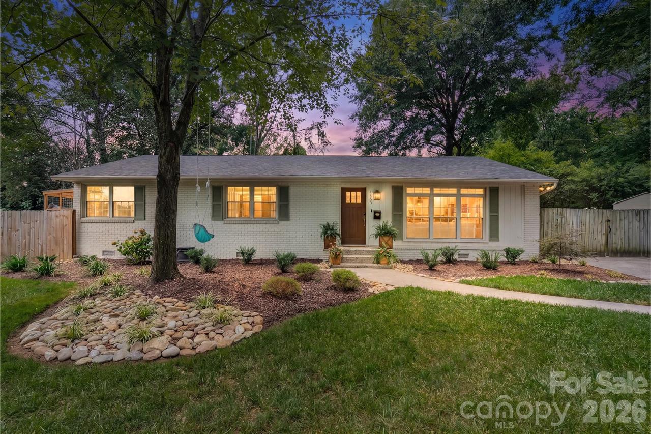 4865 Oglethorpe Pl., Charlotte, NC 28209