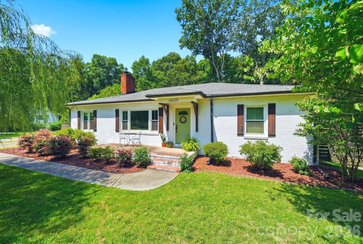 6409 Woodland Cir., Charlotte, NC 28216