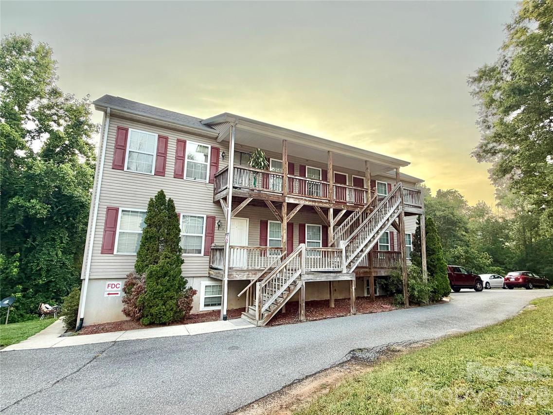 448 6th St. #A-N, Taylorsville, NC 28681