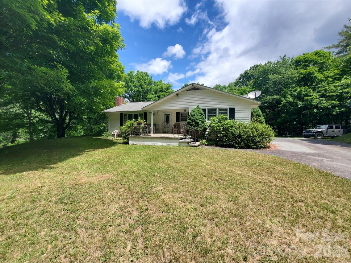 886 Hanging Rock Rd., Spruce Pine, NC 28777