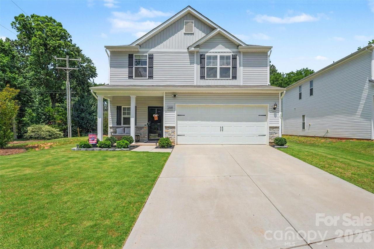 2007 Karen Woods Ln., Charlotte, NC 28216