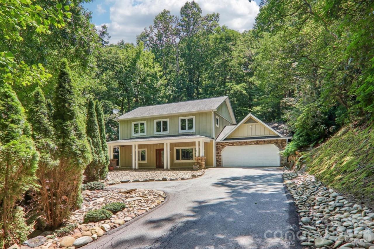 10 Cedar Dr., Mills River, NC 28759