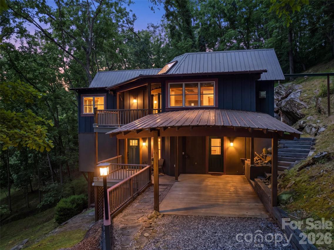 145 Hiaway Tr., Clyde, NC 28721