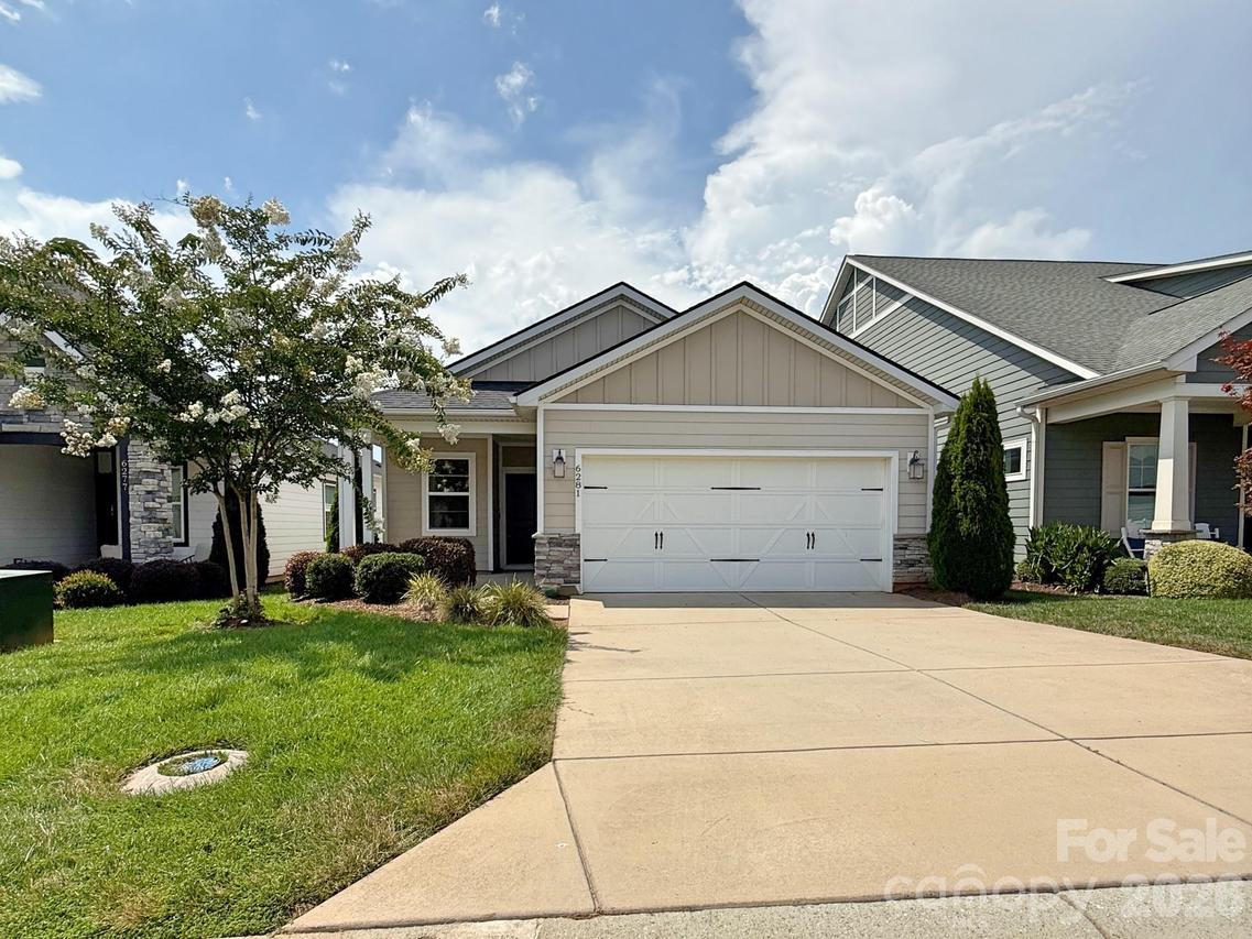 6281 Raven Rock Dr., Denver, NC 28037