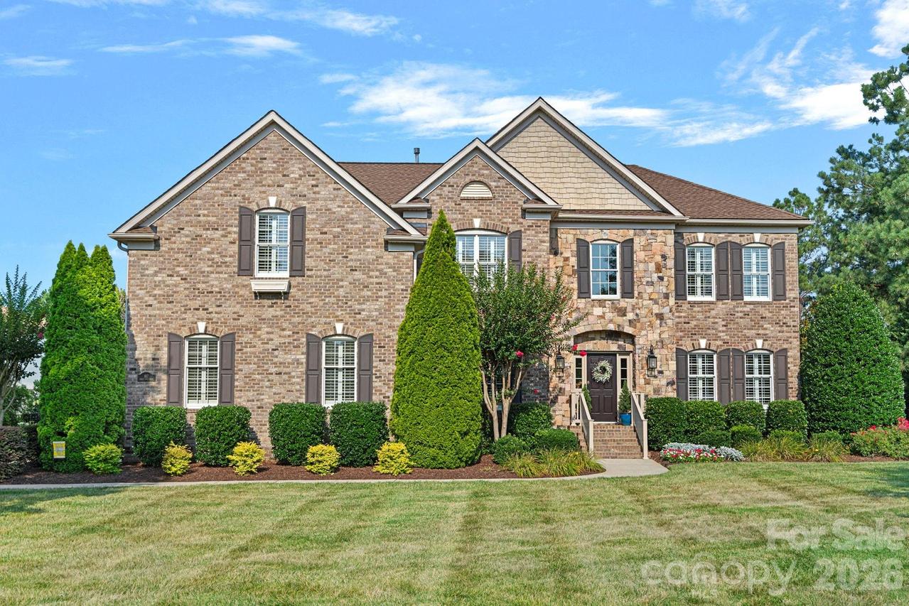 817 Wheatfield Dr., Waxhaw, NC 28173