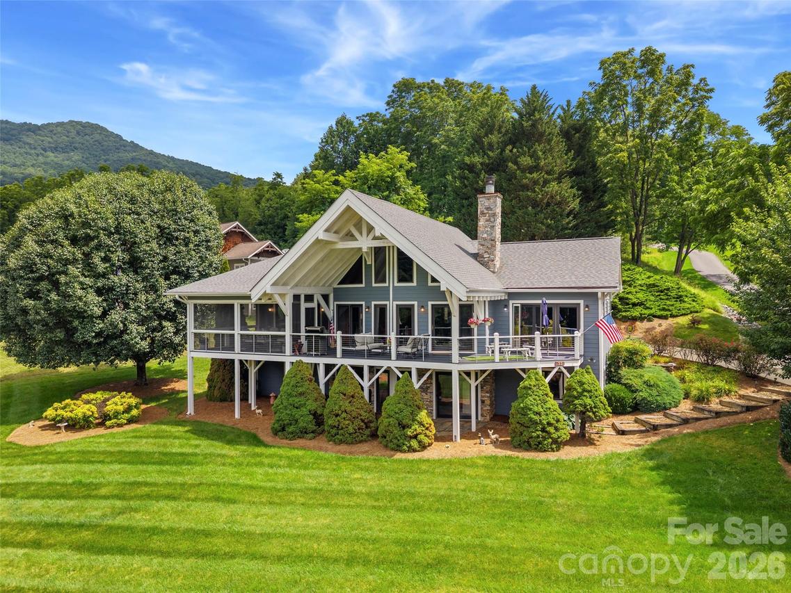 33 Banker Dr., Waynesville, NC 28786