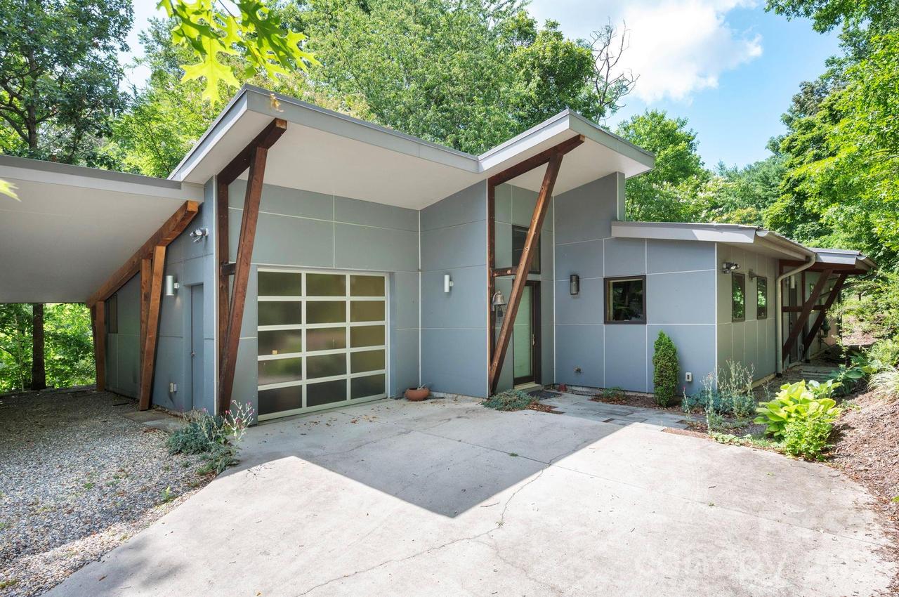 253 Edgewood Rd., Asheville, NC 28804