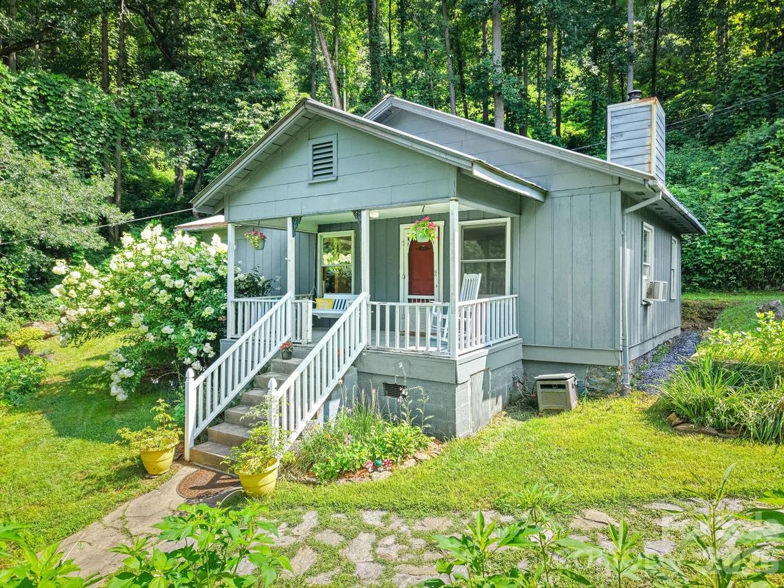 6115 Skyland Dr., Sylva, NC 28779