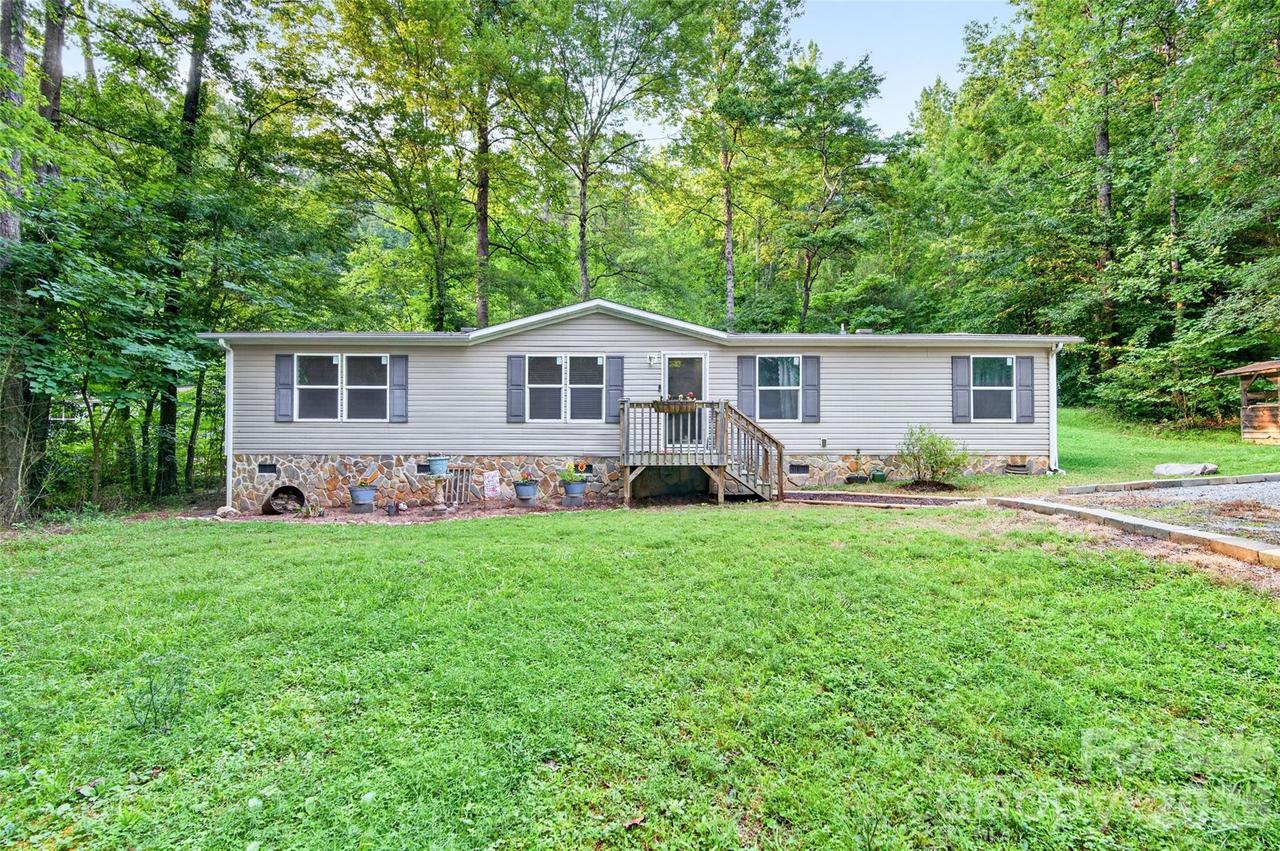 5249 Antler Dr., Iron Station, NC 28080