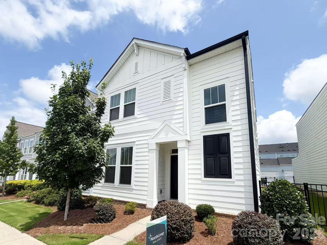 325 Johnston Dr., Pineville, NC 28134