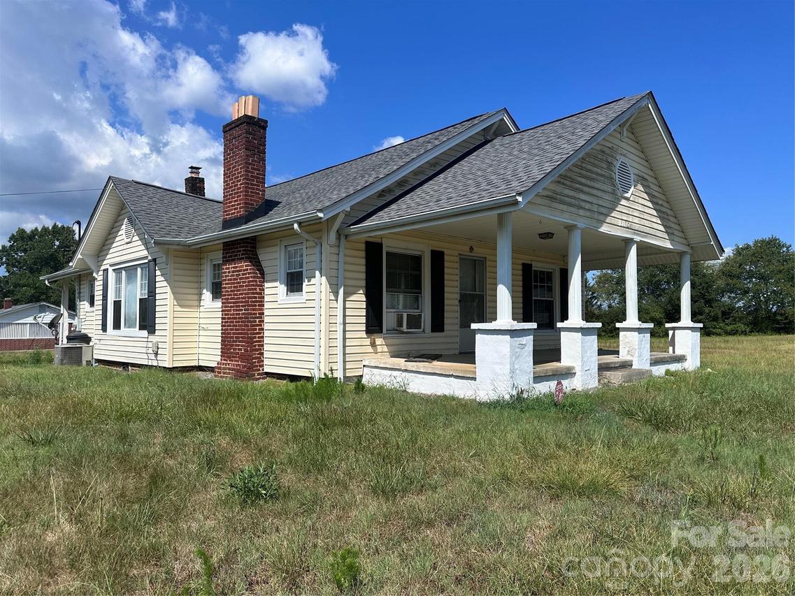 3190 Warlicks Church Rd., Connelly Springs, NC 28612