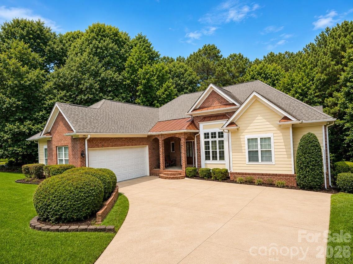 138 Fox Hunt Dr., Mooresville, NC 28117