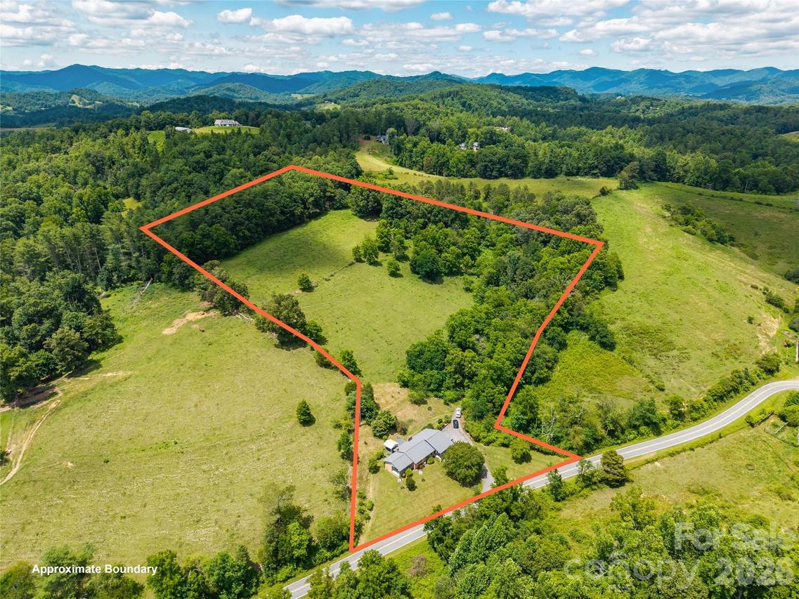 737 Tillery Branch Rd., Marshall, NC 28753
