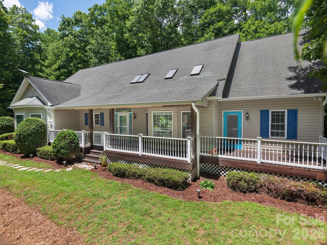 49 Indian Ridge Tr., Hendersonville, NC 28739