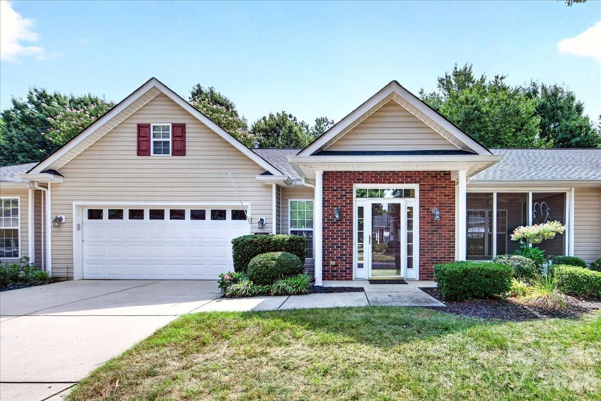 9236 Duckhorn Dr., Charlotte, NC 28277