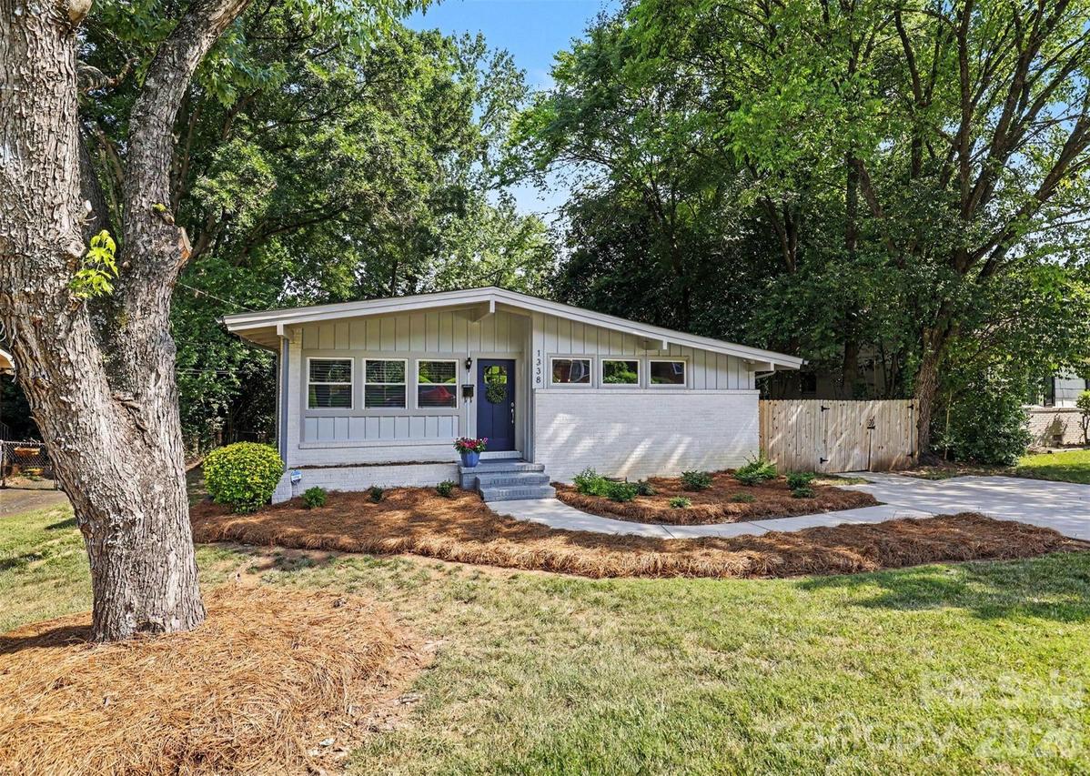 1338 Edgewater Dr., Charlotte, NC 28210
