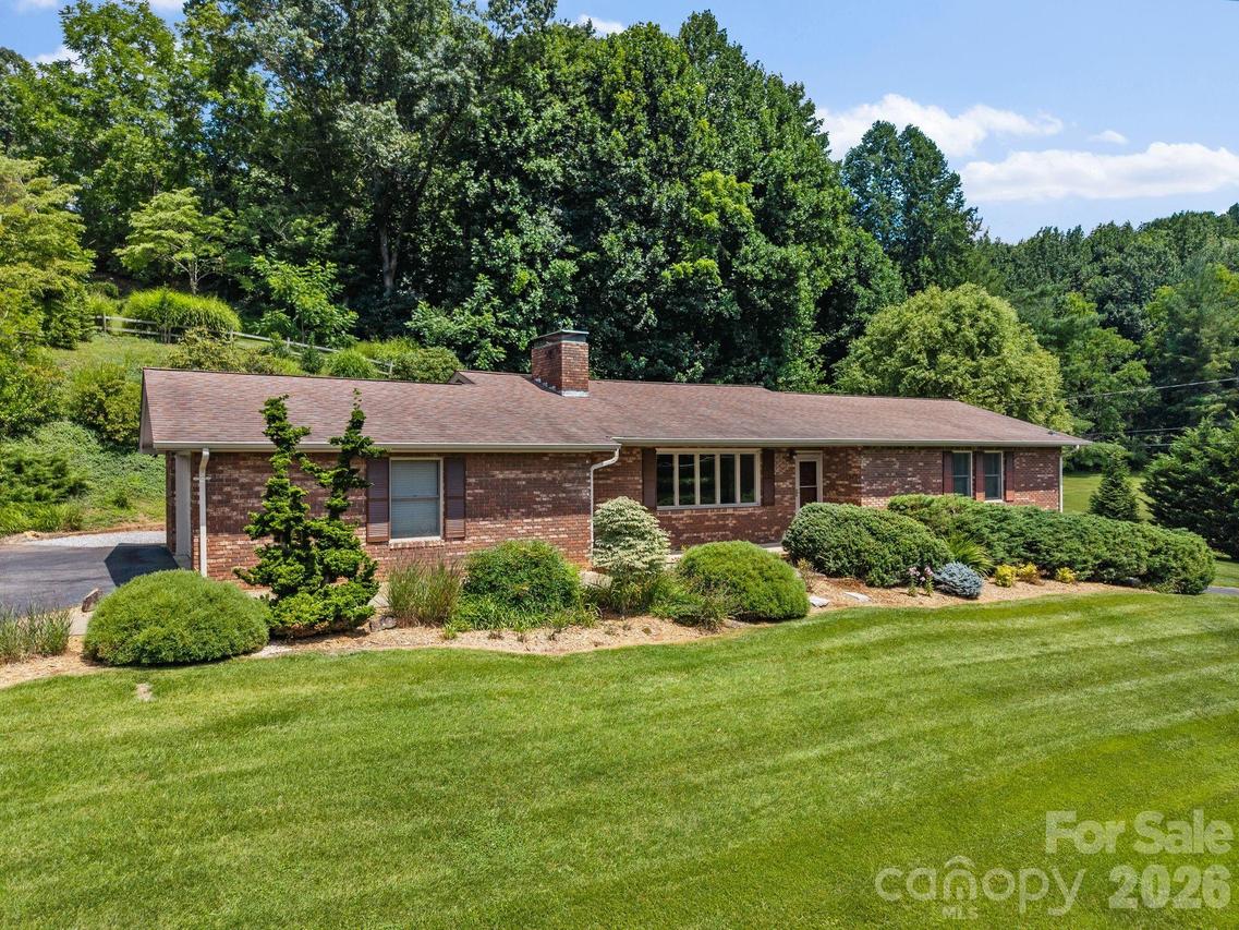 44 Green Dr., Waynesville, NC 28785