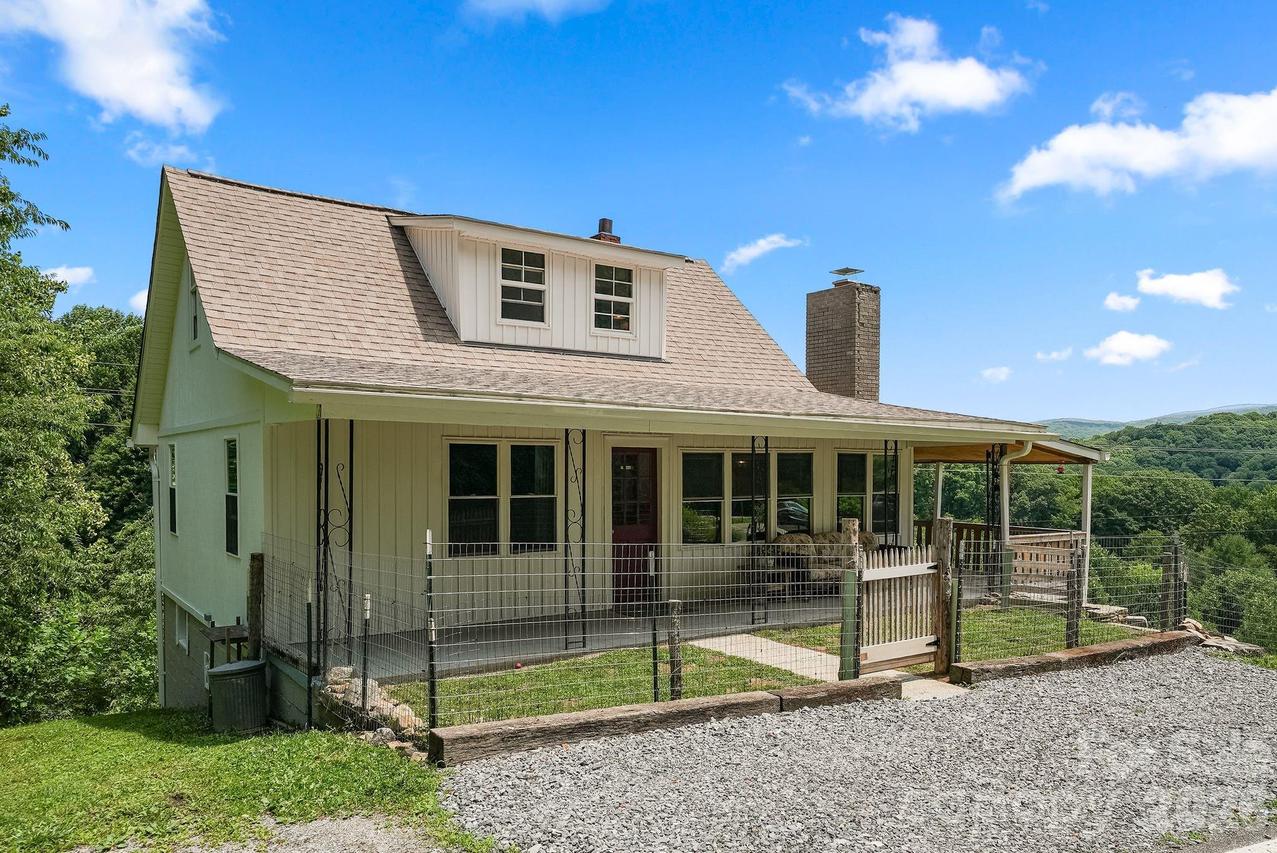 244 Flat Springs Rd., Elk Park, NC 28622