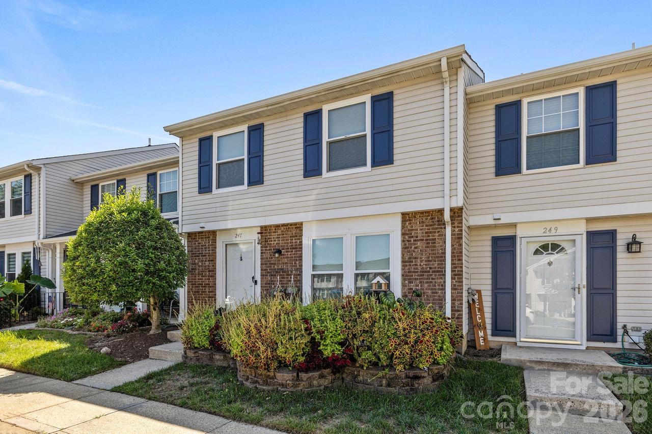 247 Water Oak Dr., Pineville, NC 28134