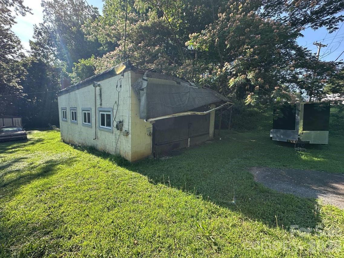 310 S Miller Ave., Statesville, NC 28677
