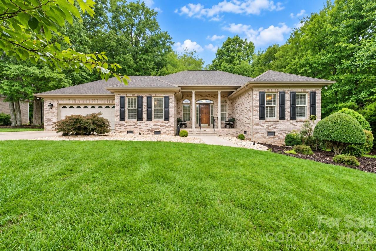 55 Wittenburg Springs Dr., Taylorsville, NC 28681