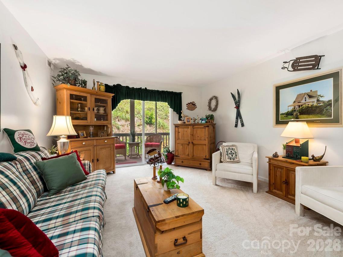 2903 Sagamore Ln., Asheville, NC 28806