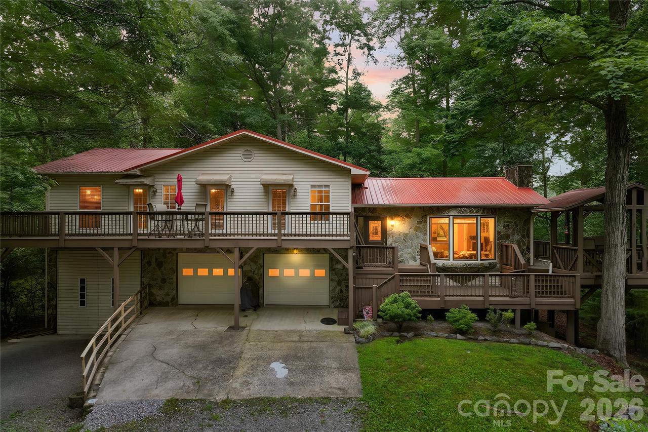 154 Hondah Blvd., Brevard, NC 28712