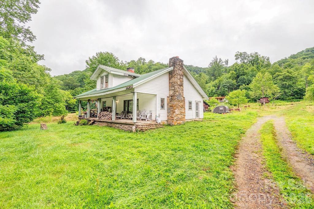 8485 Meadow Fork Rd., Hot Springs, NC 28743