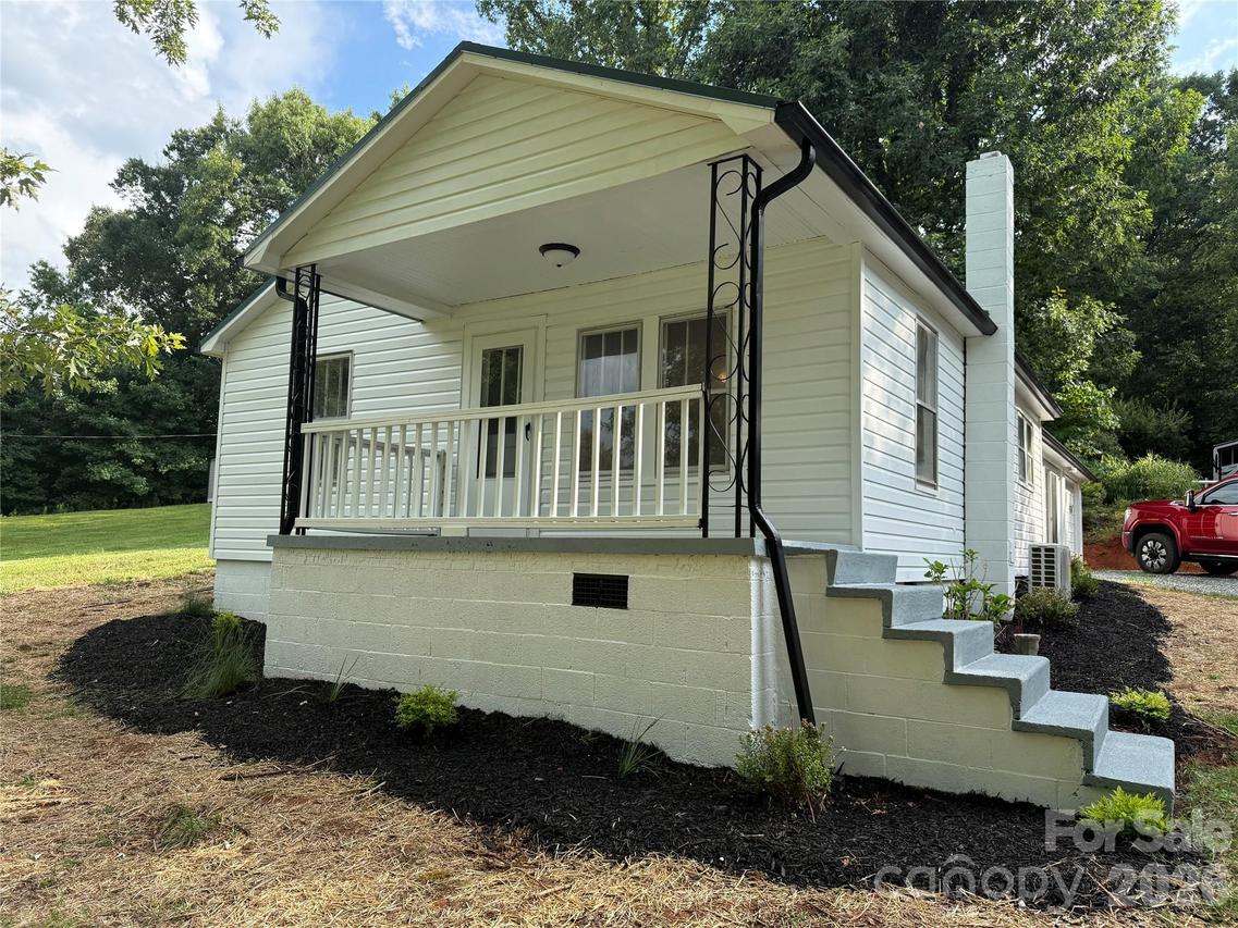 4954 Crawley Dale St., Morganton, NC 28655
