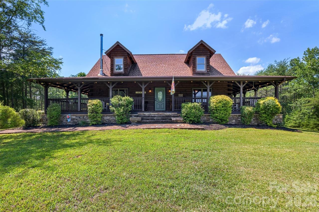 4551 Lake Adger Pkwy., Mill Spring, NC 28756