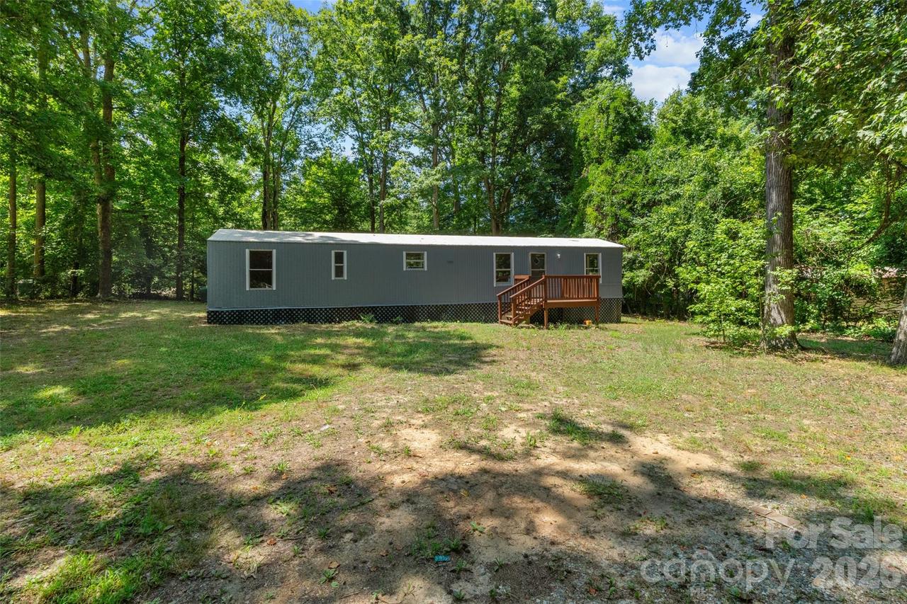 335 Lake Landing Dr., Salisbury, NC 28146